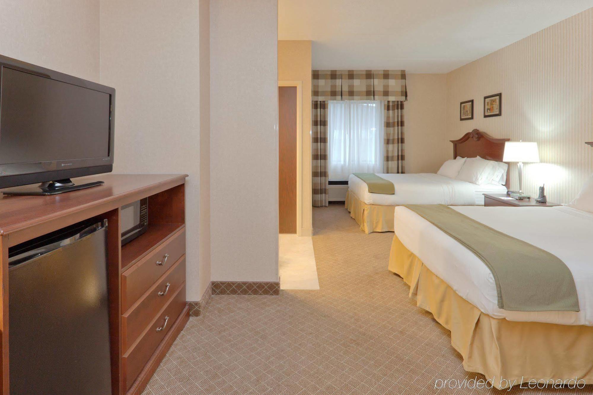 Wingate By Wyndham Mentor Oh Quarto foto