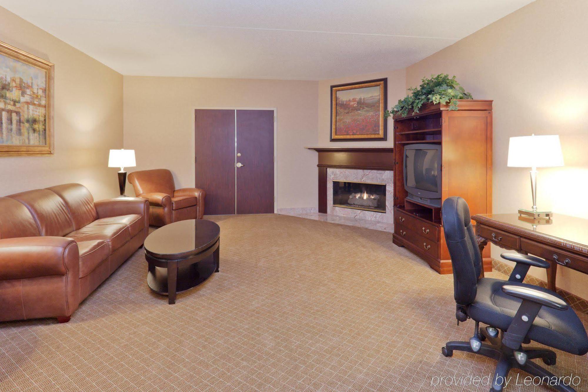 Wingate By Wyndham Mentor Oh Quarto foto